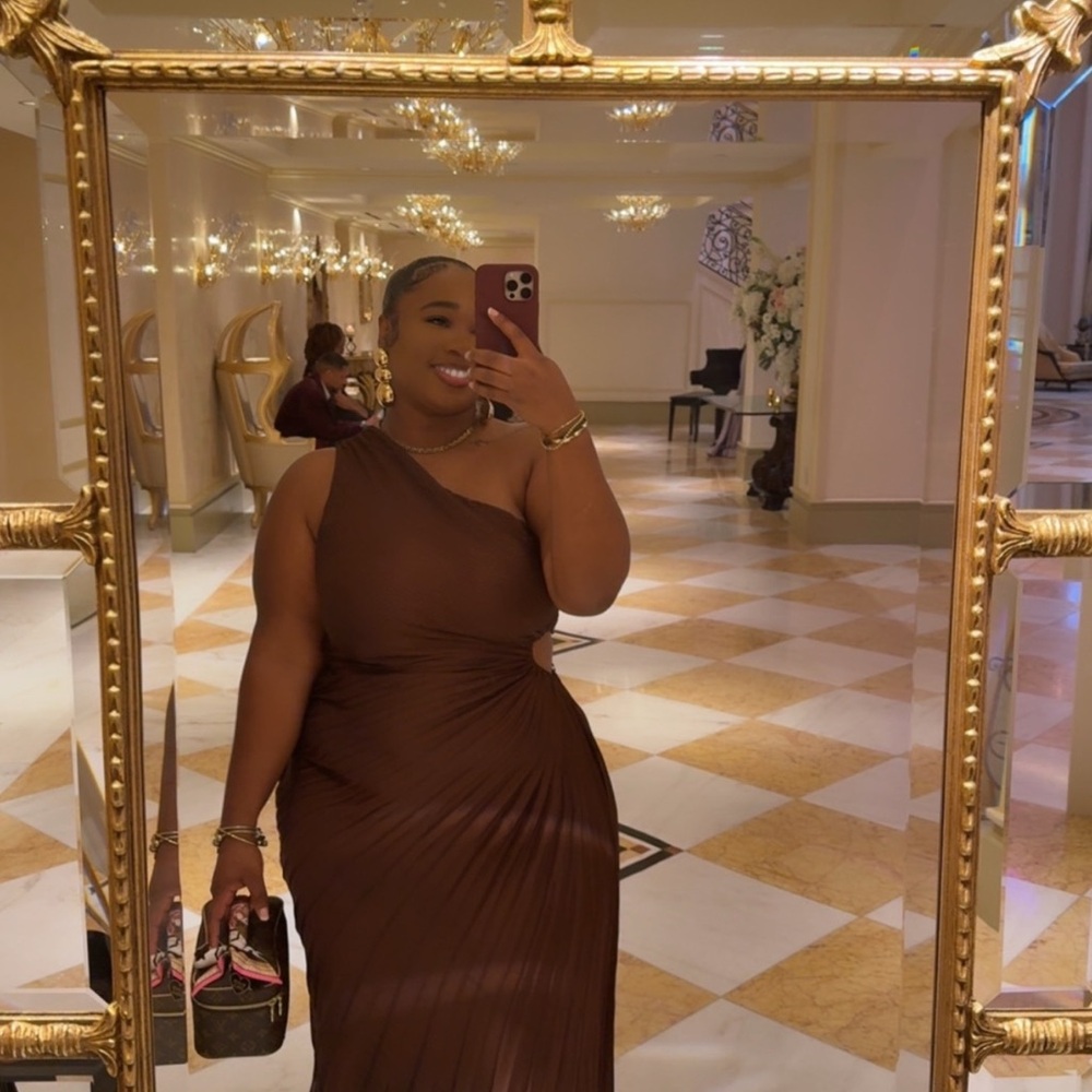 Elegant Brown One-Shoulder Dress